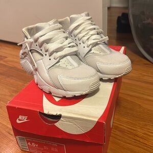 Nike Huarache Run Sneaker Grade School
